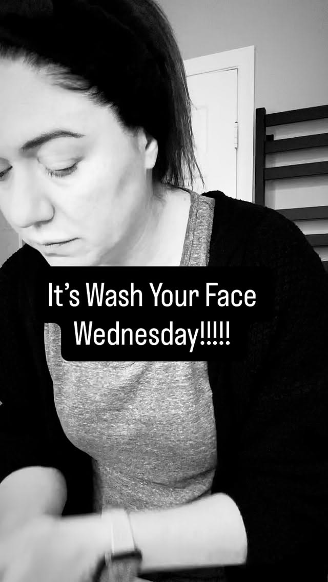 #washyourfacewednesday 
Do you LOVE your face wash? 
Or ready to try something new?!?! 
Bulk order going in Friday 💖